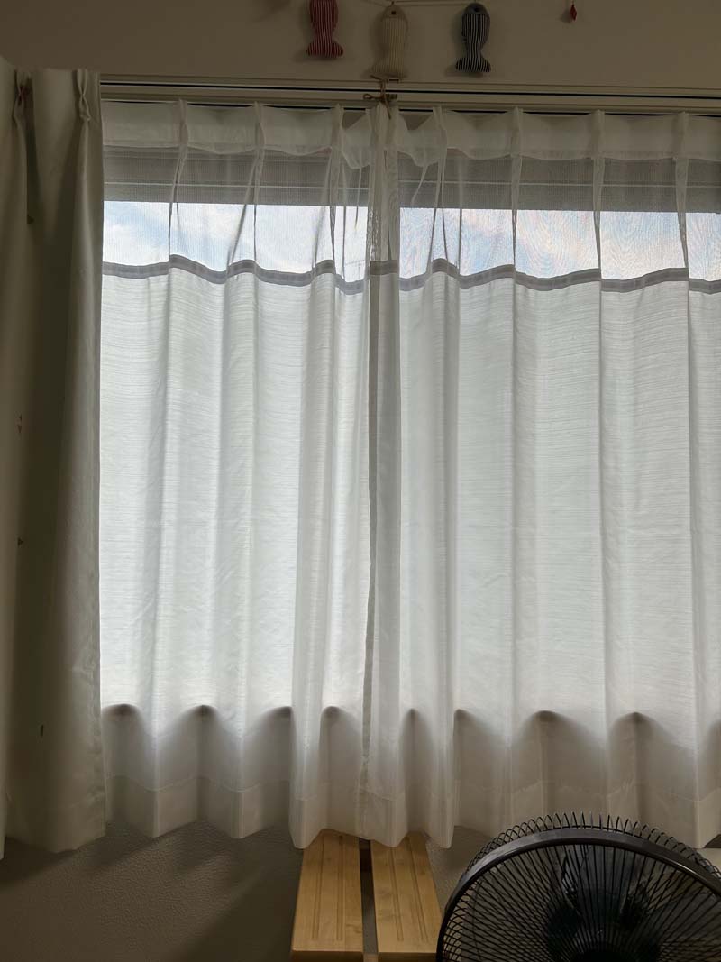 サイズ：幅30～100cm×丈80～150cm：1枚 昼夜目隠し、なのに採光・換気