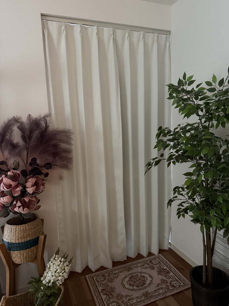 省エネ節電カーテン リビング階段や間仕切りに「高気密・高断熱