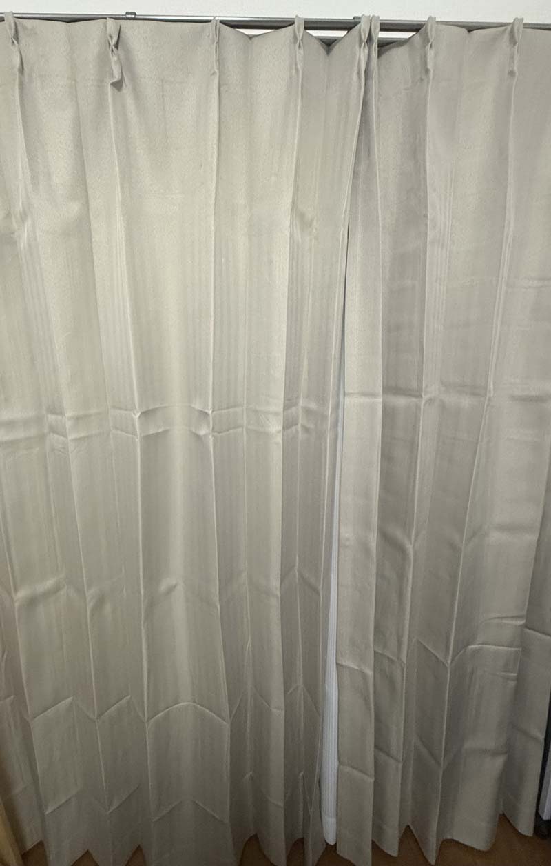 サイズ：幅30～100cm×丈201～250cm：1枚 1枚2役 レースカーテン「困っ